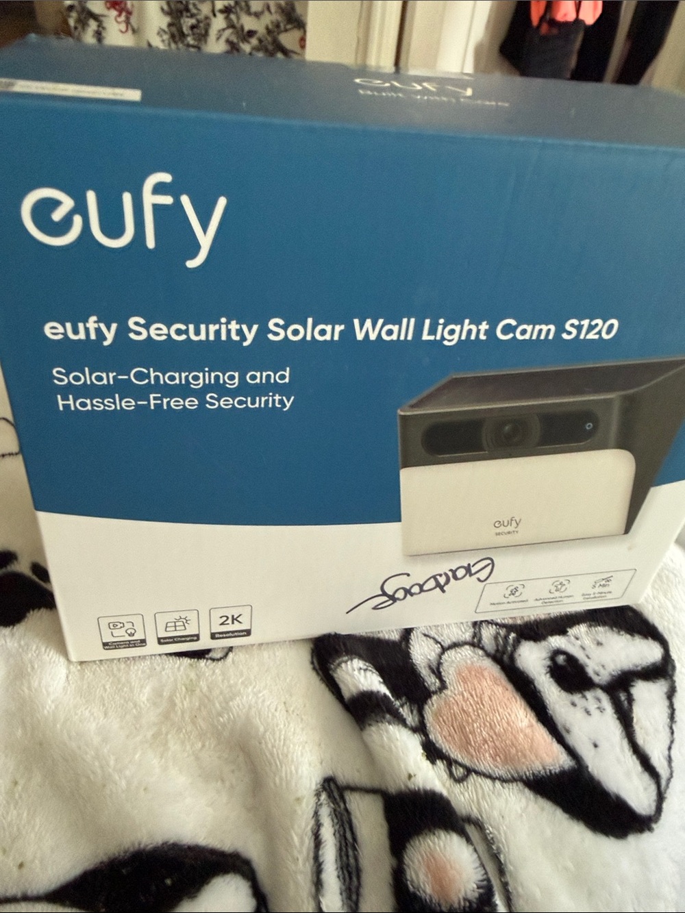 eufy Security Solar Wall Light Cam S120 - White